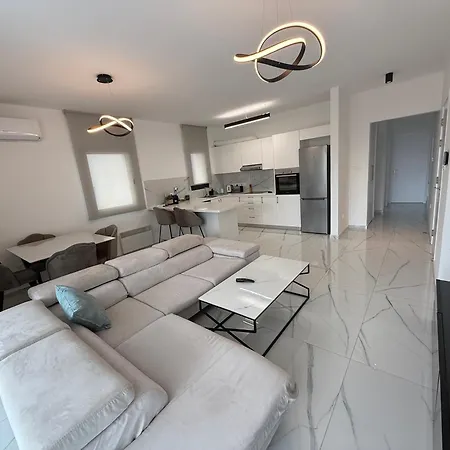 Glabur - Nicosia's Finest 2 Bedroom * 니코시아