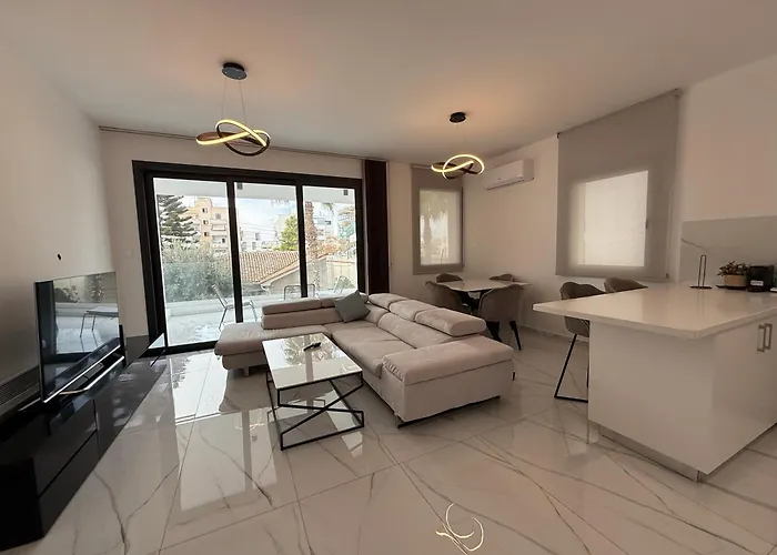 Glabur - Nicosia's Finest 2 Bedroom * Nikósie